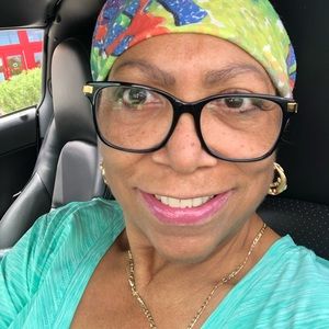 Meet your Posher, Gina